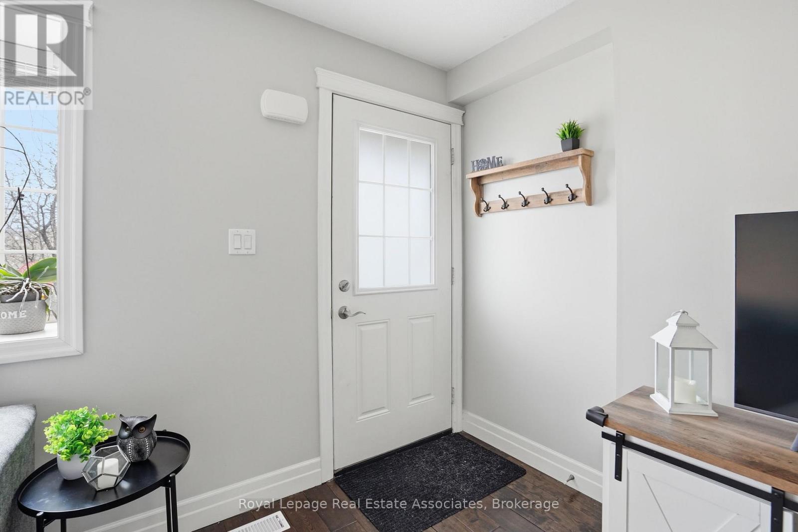 16 - 275 Old Huron Road, Kitchener, Ontario  N2R 1P9 - Photo 4 - X13006566