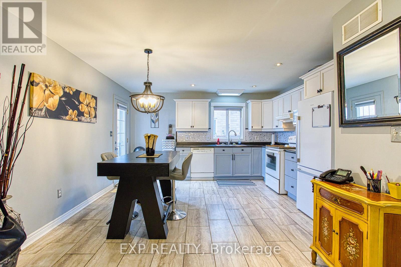 7192 Kelly Drive, Niagara Falls, Ontario  L2H 3K1 - Photo 12 - X13006624