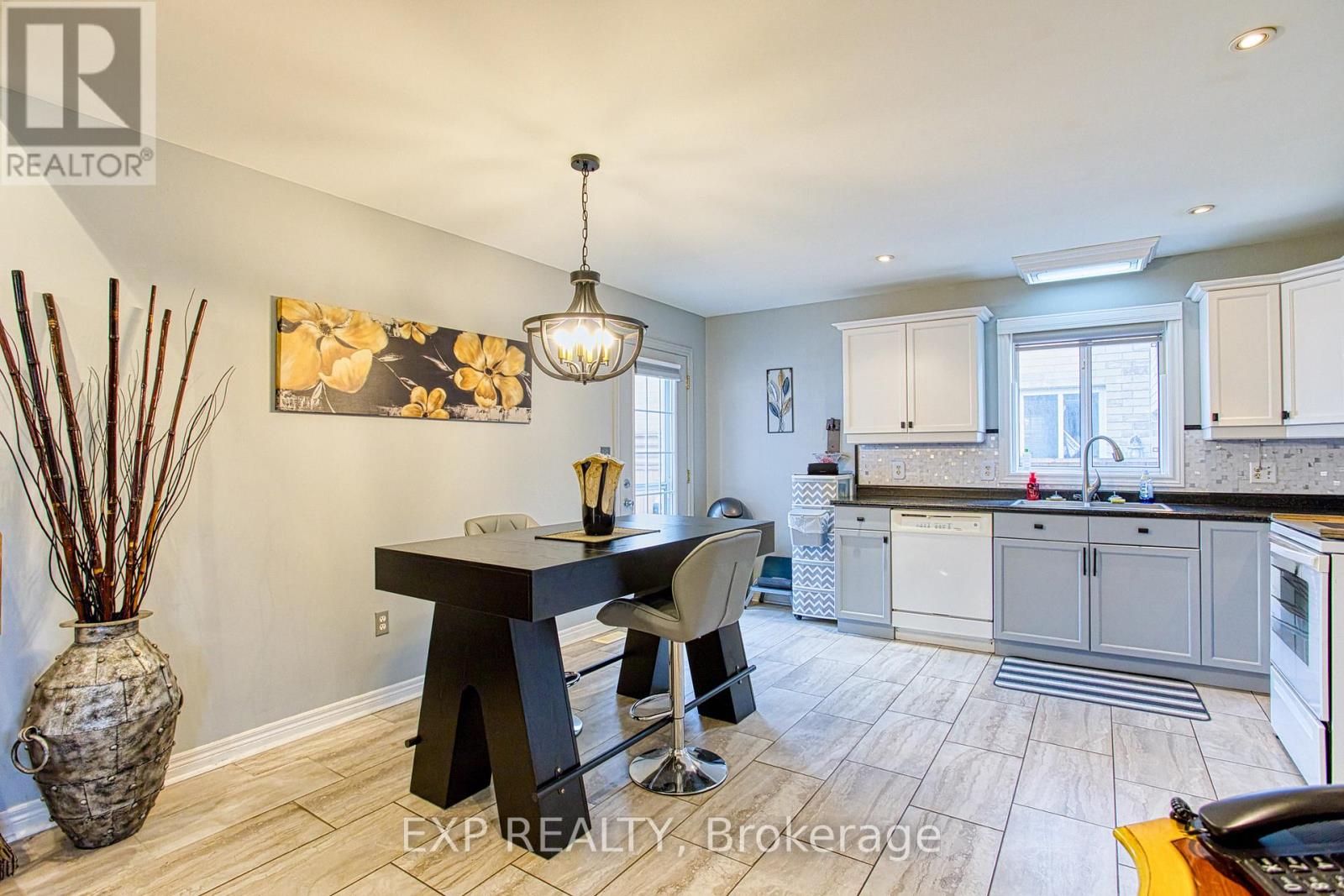 7192 Kelly Drive, Niagara Falls, Ontario  L2H 3K1 - Photo 13 - X13006624