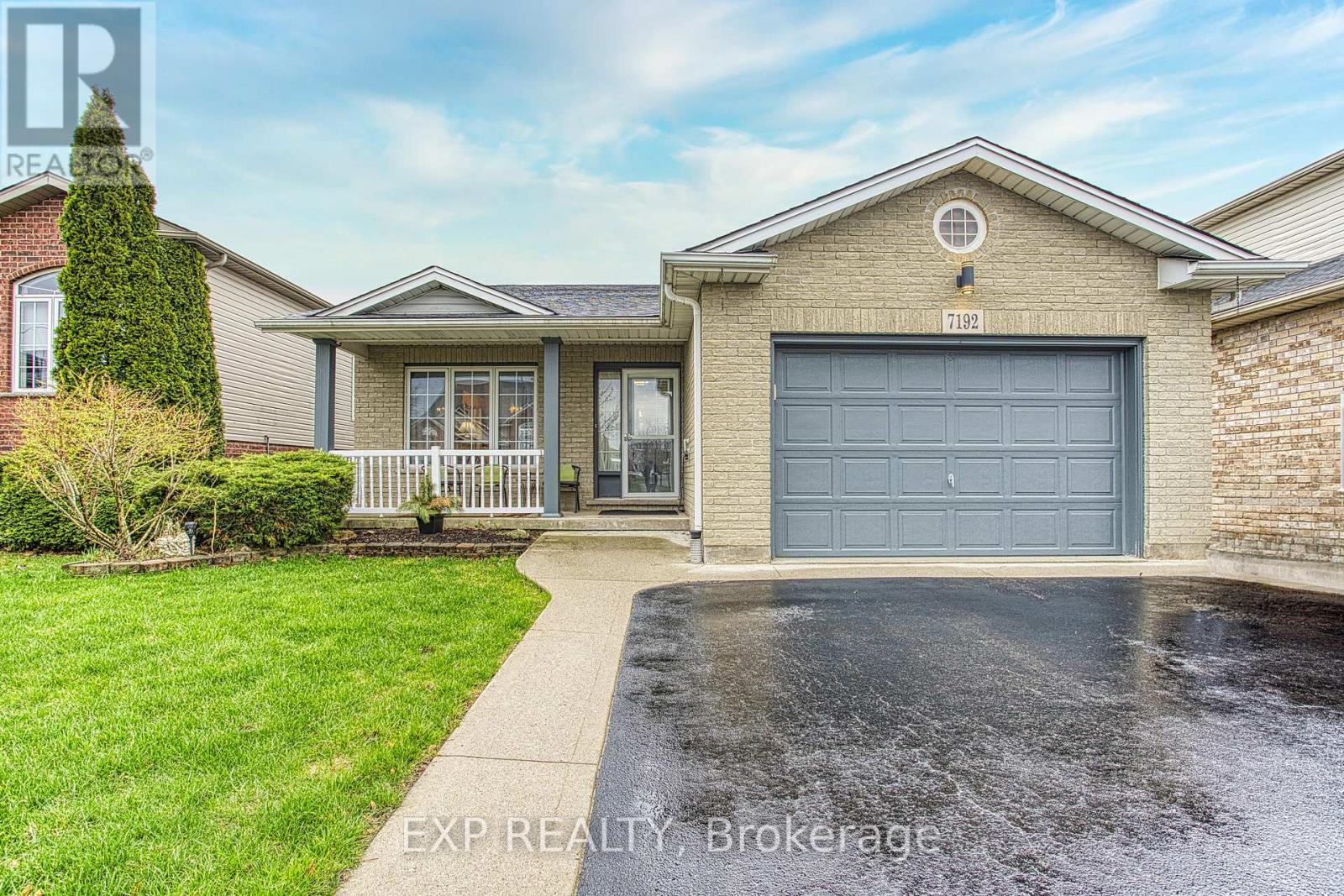 7192 Kelly Drive, Niagara Falls, Ontario  L2H 3K1 - Photo 2 - X13006624