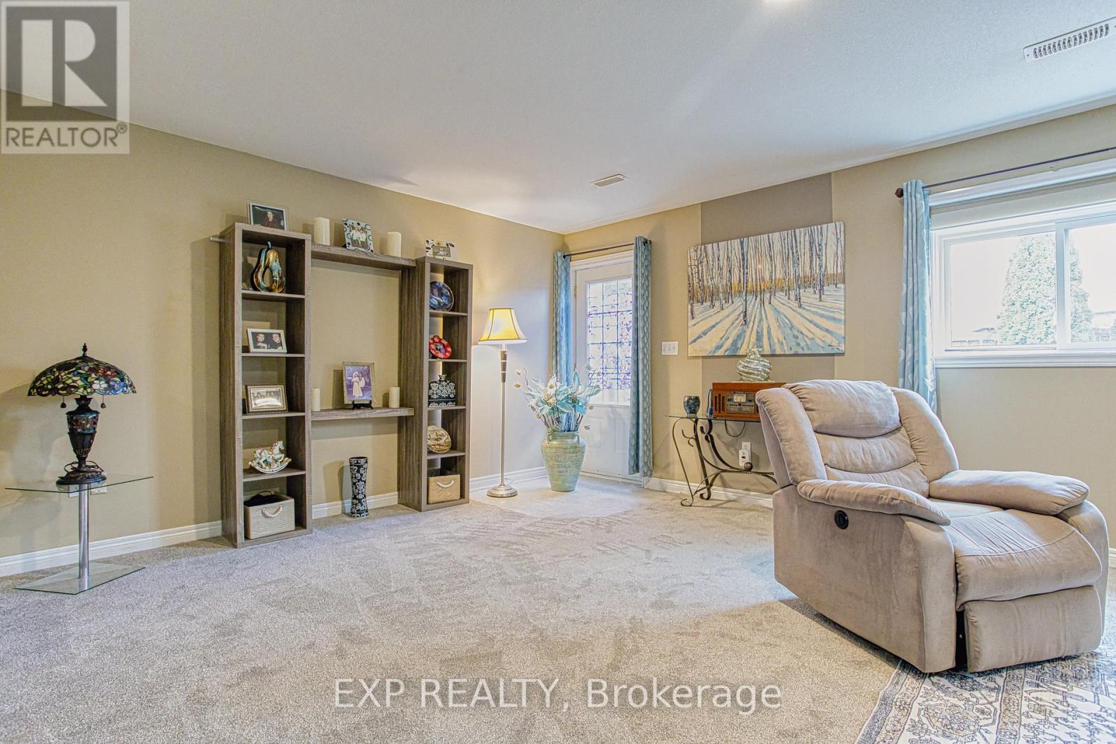 7192 Kelly Drive, Niagara Falls, Ontario  L2H 3K1 - Photo 30 - X13006624