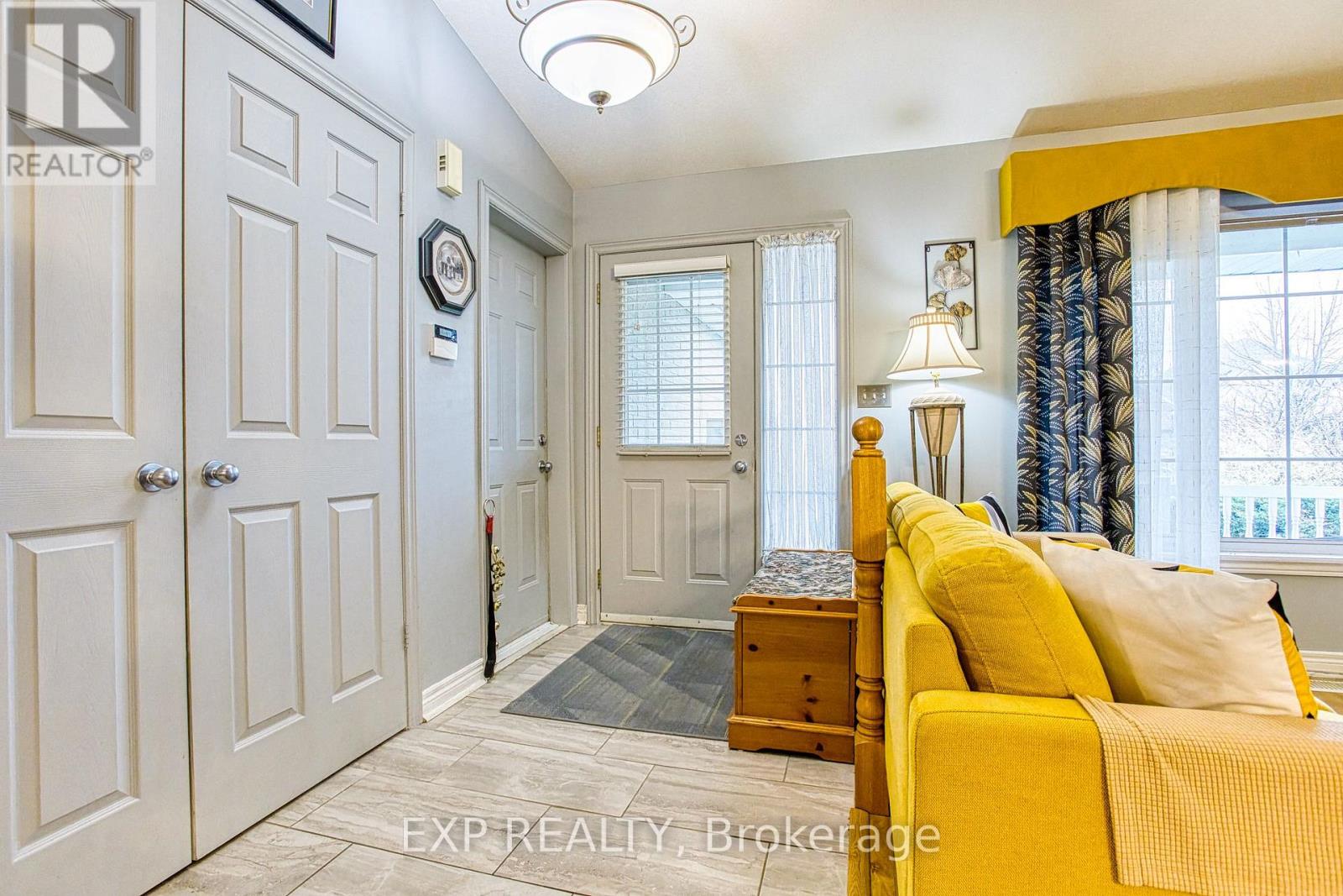 7192 Kelly Drive, Niagara Falls, Ontario  L2H 3K1 - Photo 4 - X13006624