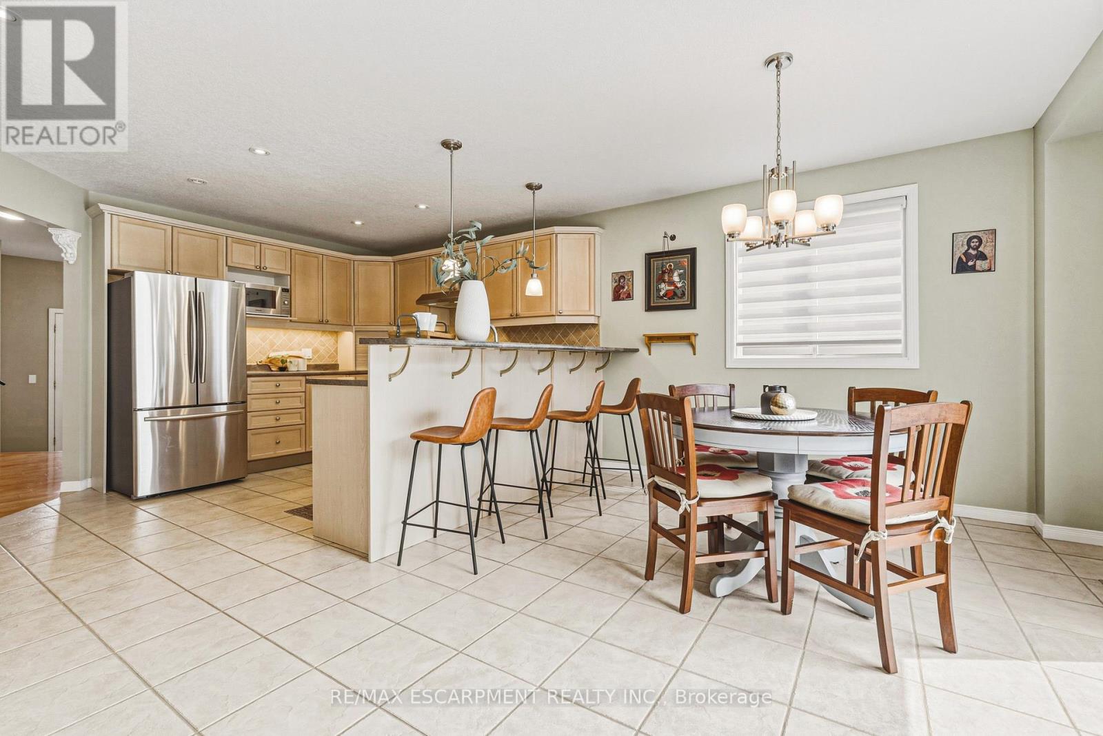 228 Holbeach Crescent, Waterloo, Ontario  N2J 4Y7 - Photo 8 - X13006692