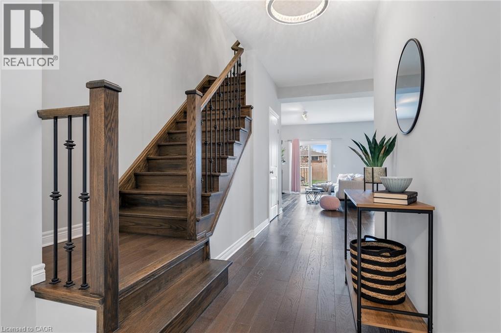 24a Greenwood Avenue, St. Catharines, Ontario  L2P 1X6 - Photo 4 - 40821419