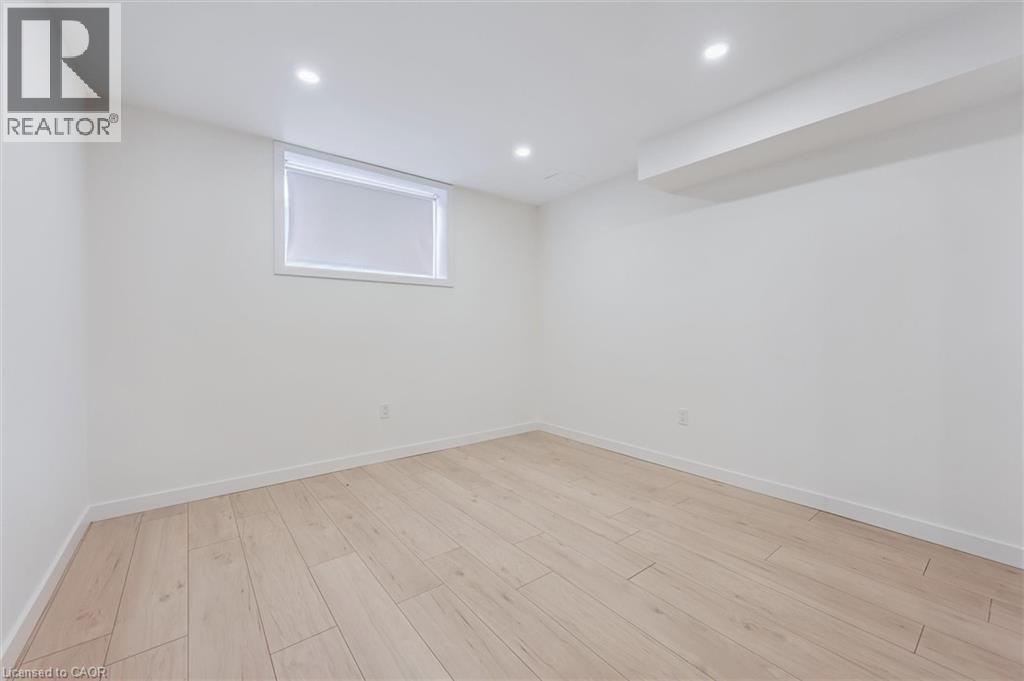 130 Coopershawk Street, Kitchener, Ontario  N2K 4J3 - Photo 38 - 40821383