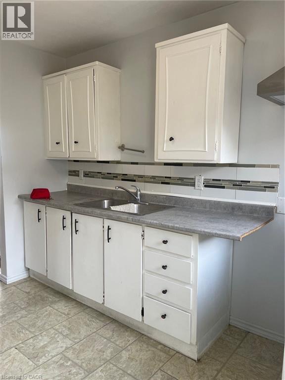 379 Holly Street Unit# 2, Waterloo, Ontario  N2L 4G5 - Photo 2 - 40820744