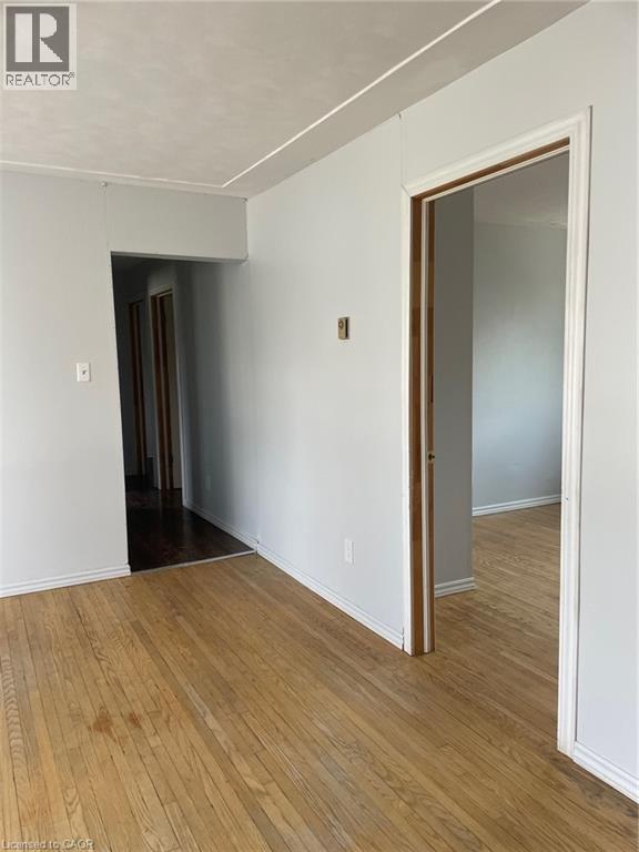 379 Holly Street Unit# 2, Waterloo, Ontario  N2L 4G5 - Photo 3 - 40820744