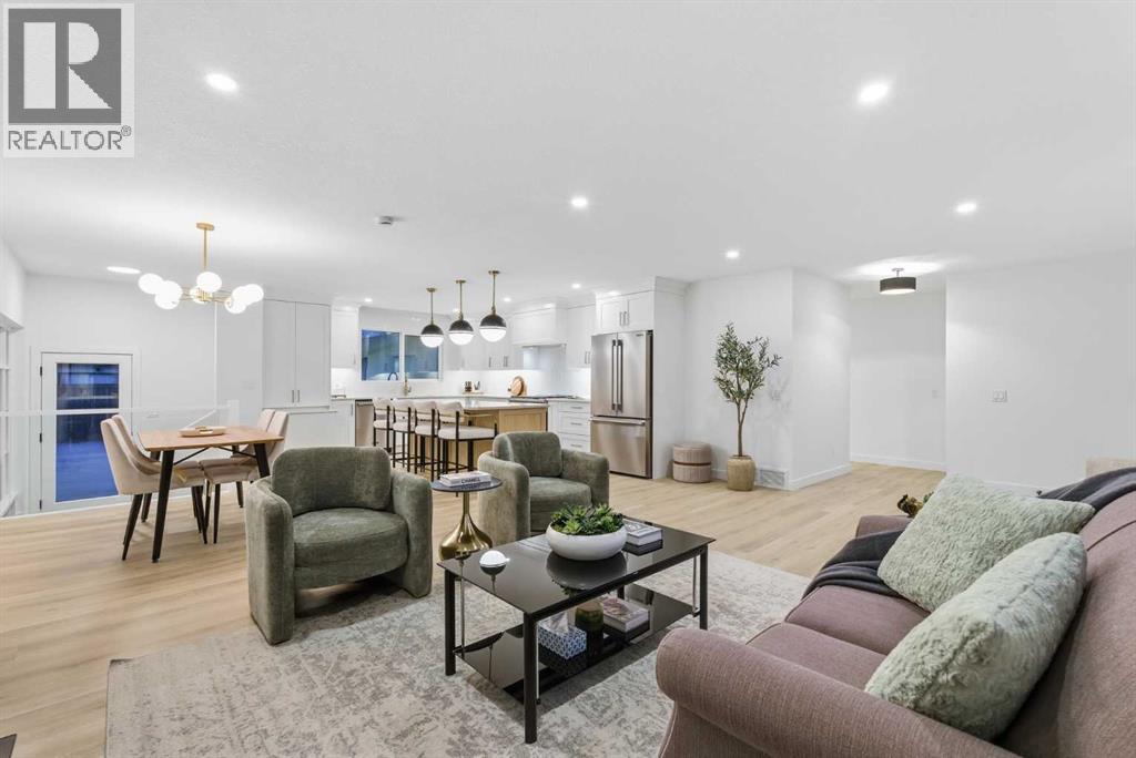 4904 Valiant Drive NW, Calgary, Alberta  T3A 1X2 - Photo 3 - A2291078