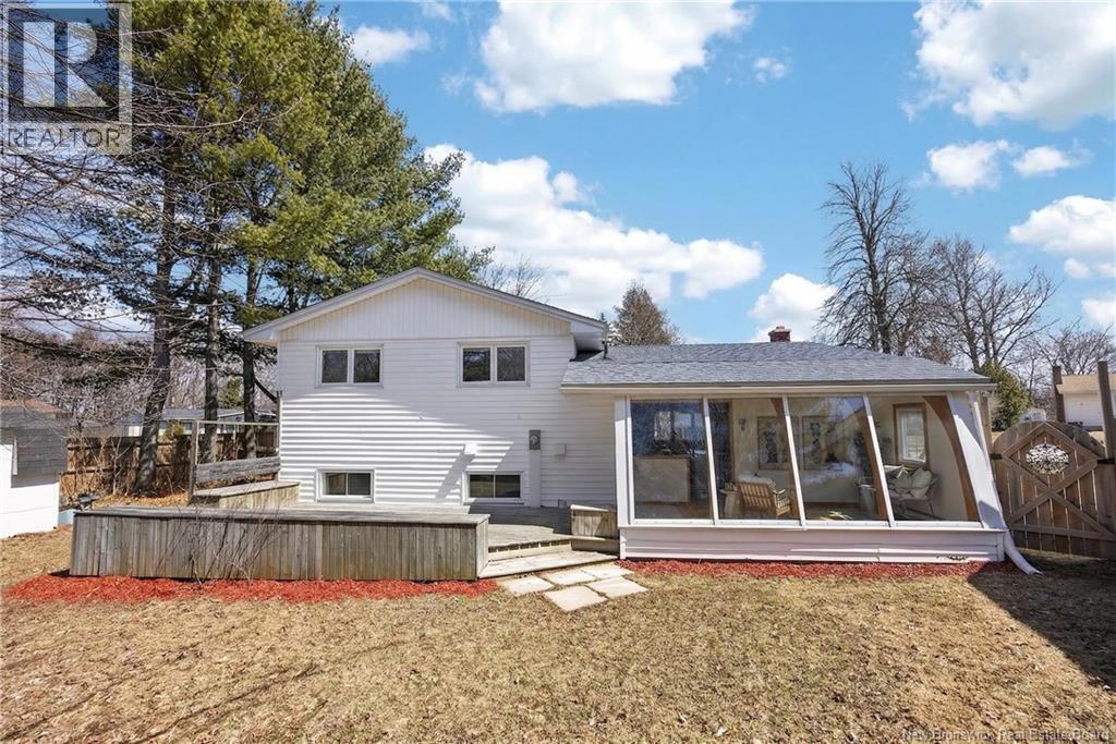 9 Parklyn Court, Fredericton, New Brunswick  E3B 2T5 - Photo 5 - NB137337