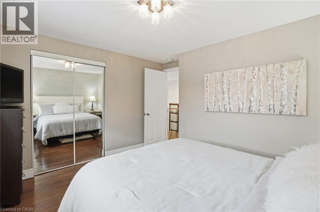 697 Lomond Crescent, Burlington, Ontario  L7L 2N8 - Photo 24 - 40820758