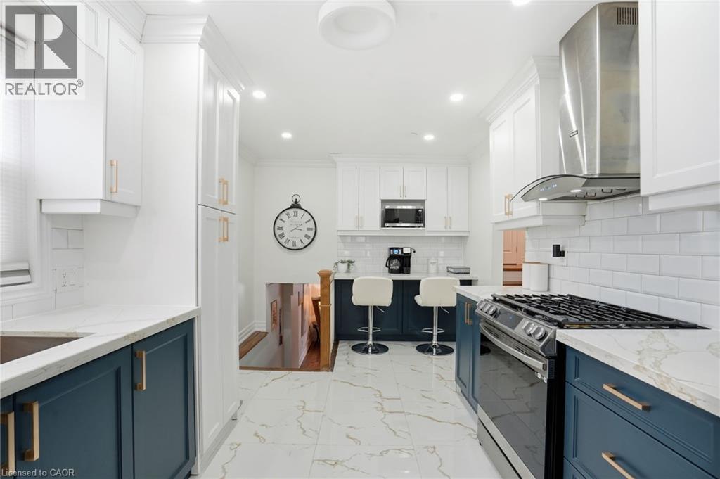 697 Lomond Crescent, Burlington, Ontario  L7L 2N8 - Photo 17 - 40820758