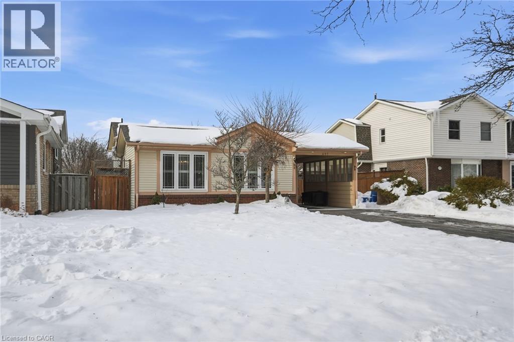 697 Lomond Crescent, Burlington, Ontario  L7L 2N8 - Photo 3 - 40820758