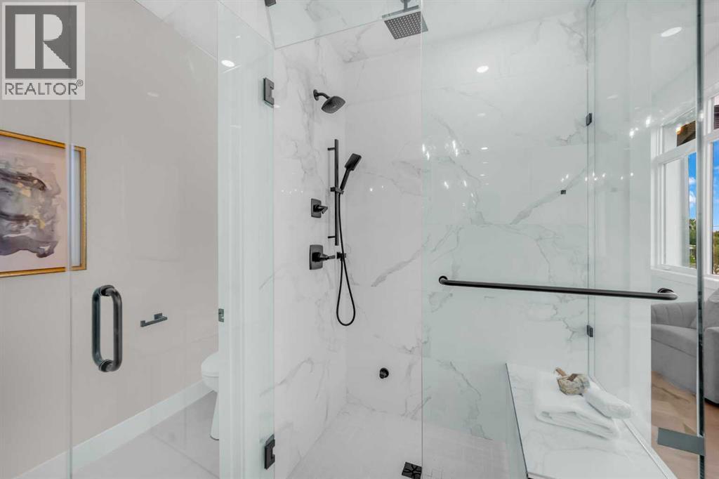 8112 & 8114 Bowness Road Nw, Calgary, Alberta  T3B 0H6 - Photo 20 - A2301410