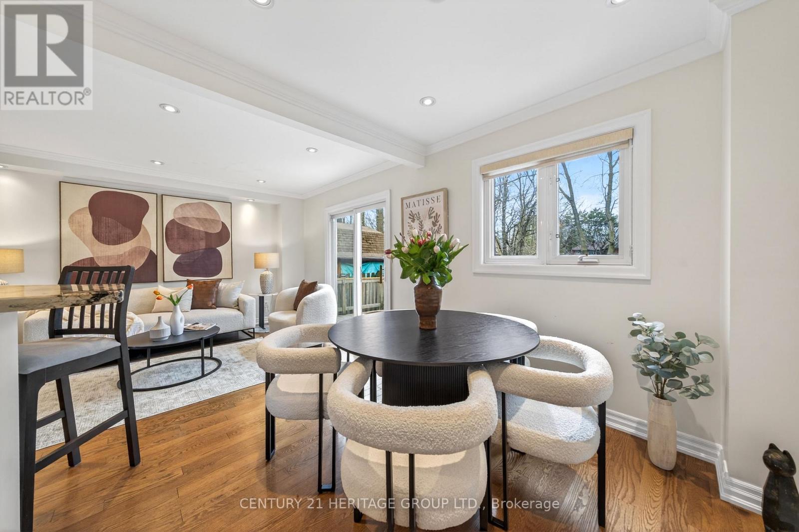 64 Coventry Court, Richmond Hill, Ontario  L4C 8B7 - Photo 8 - N13005826