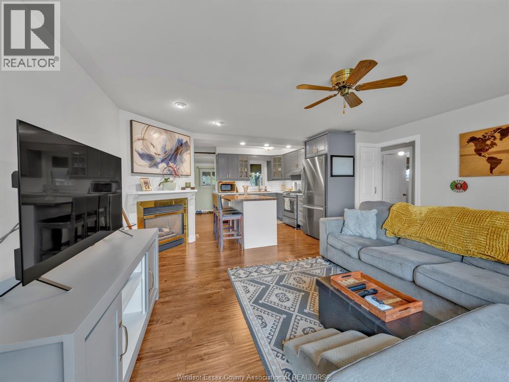 3647 Matchett, Windsor, Ontario  N9C 2A1 - Photo 11 - 26008243