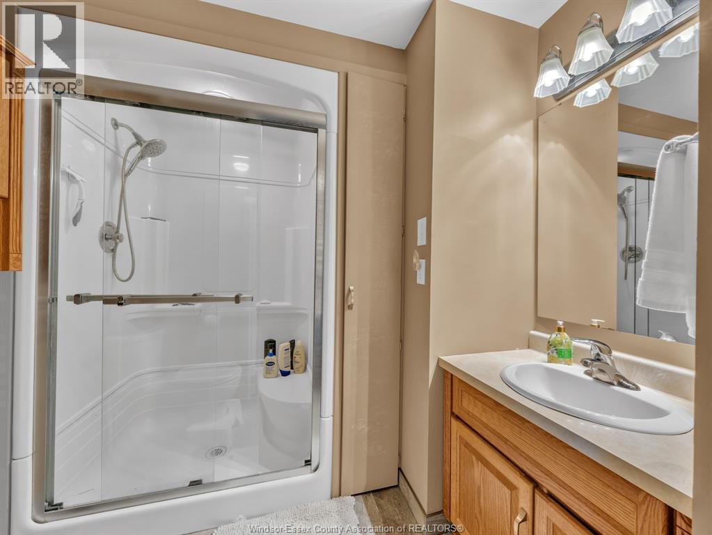 3647 Matchett, Windsor, Ontario  N9C 2A1 - Photo 24 - 26008243