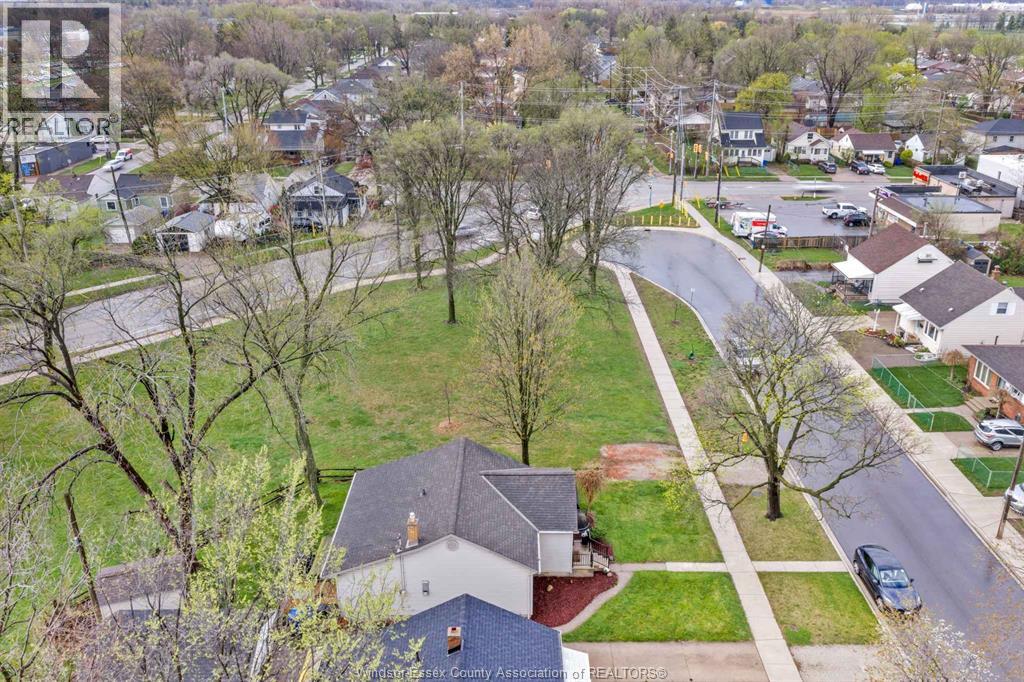 3647 Matchett, Windsor, Ontario  N9C 2A1 - Photo 31 - 26008243