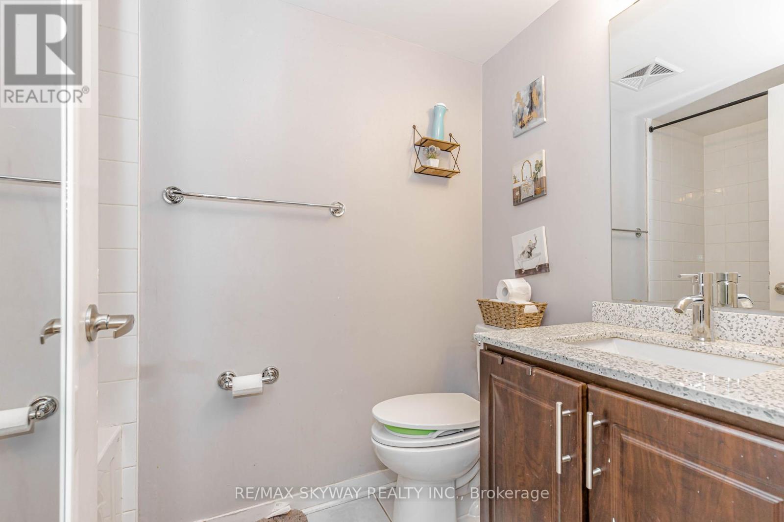 1403 - 8 Dayspring Circle, Brampton, Ontario  L6P 2Z7 - Photo 33 - W13002650