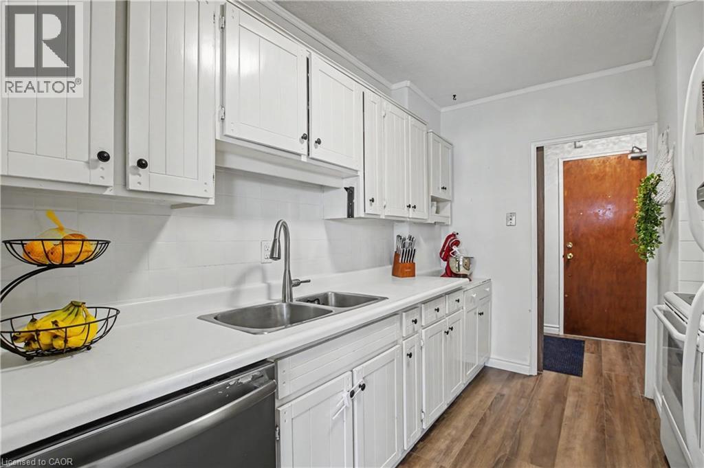 45 Westmount Road N Unit# 202, Waterloo, Ontario  N2L 2R3 - Photo 15 - 40813343