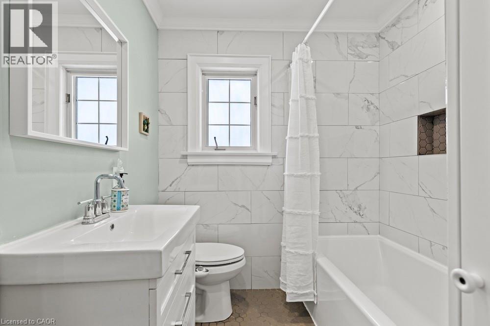 14 Dunlop Drive, St. Catharines, Ontario  L2R 1A3 - Photo 18 - 40821334