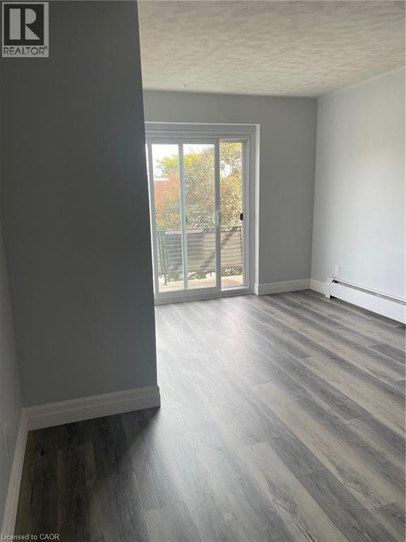 443 Hazel Street Unit# 14, Waterloo, Ontario  N2L 3P7 - Photo 6 - 40821431