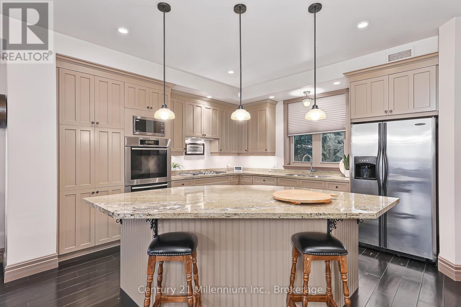 159 Snowbridge Way, Blue Mountains, Ontario  L9Y 0V1 - Photo 12 - X13006744