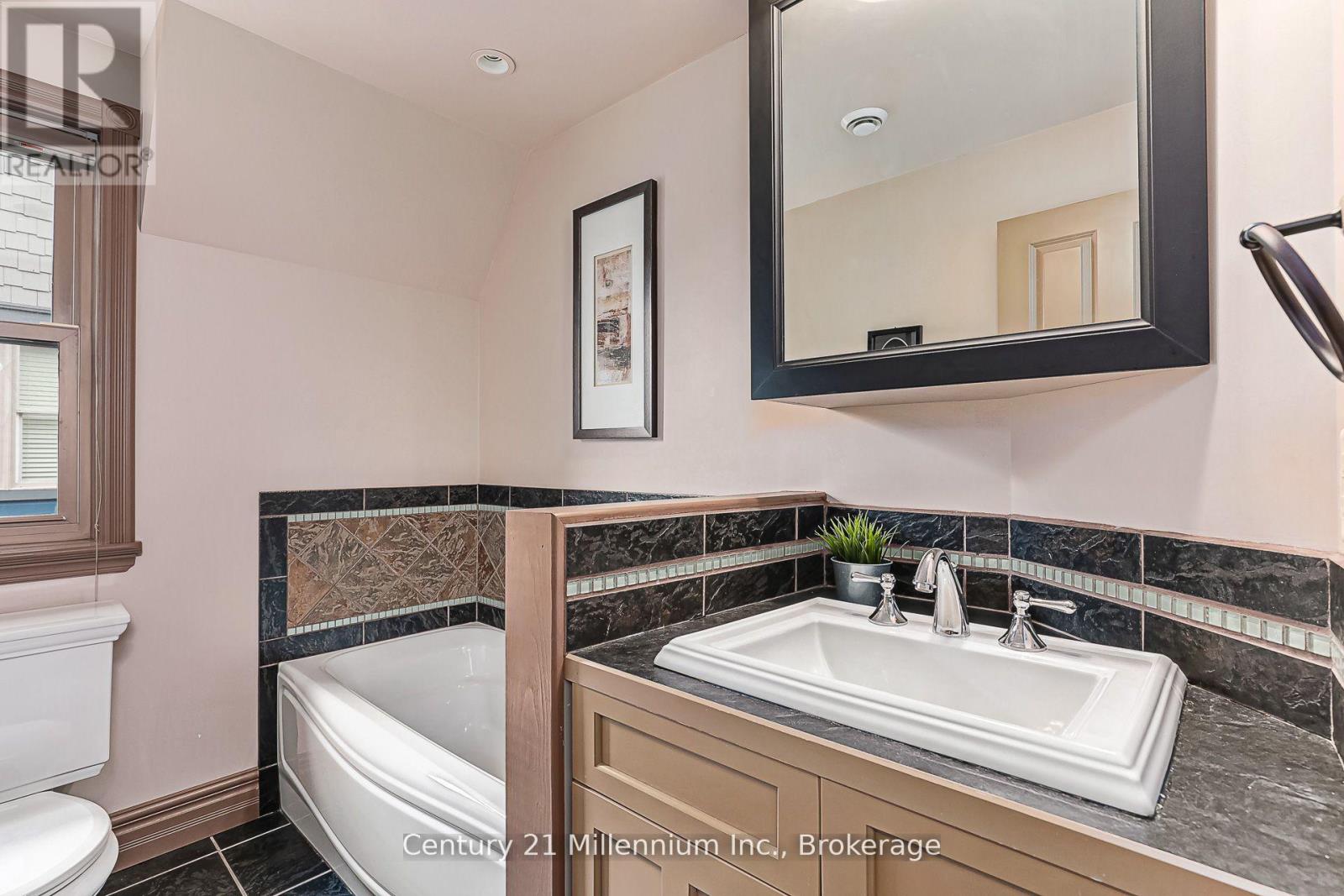 159 Snowbridge Way, Blue Mountains, Ontario  L9Y 0V1 - Photo 22 - X13006744