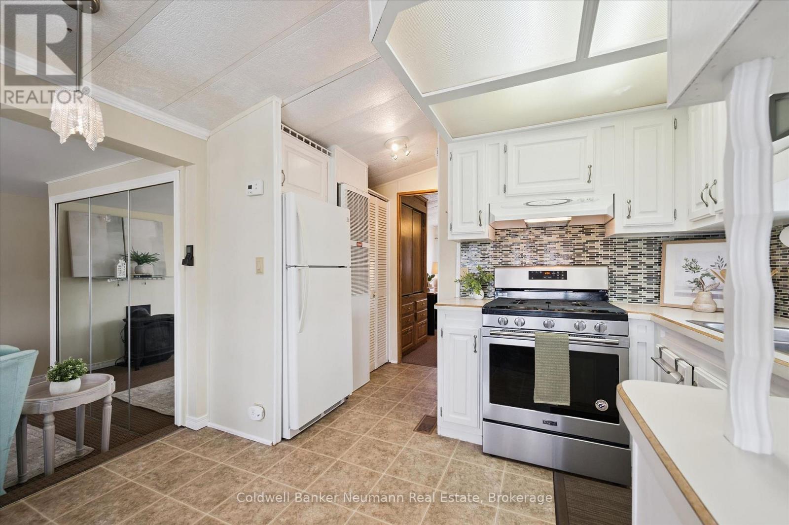 401 Teak Trail, Centre Wellington, Ontario  N1M 2W5 - Photo 13 - X13006782