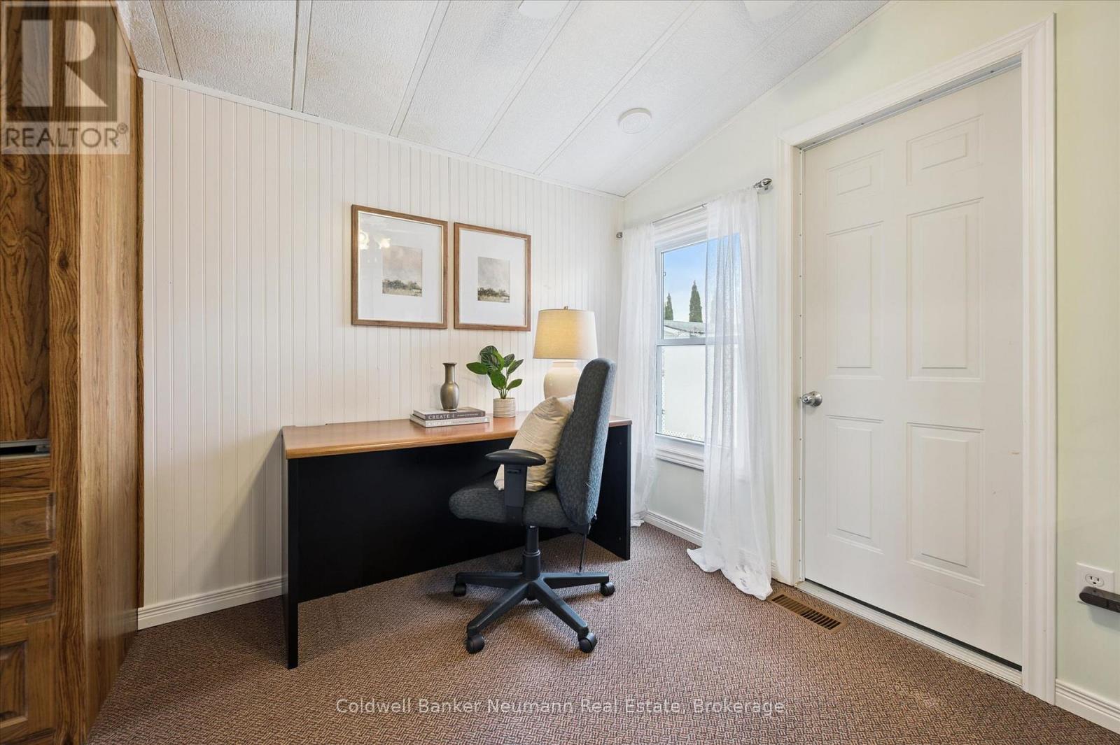 401 Teak Trail, Centre Wellington, Ontario  N1M 2W5 - Photo 14 - X13006782