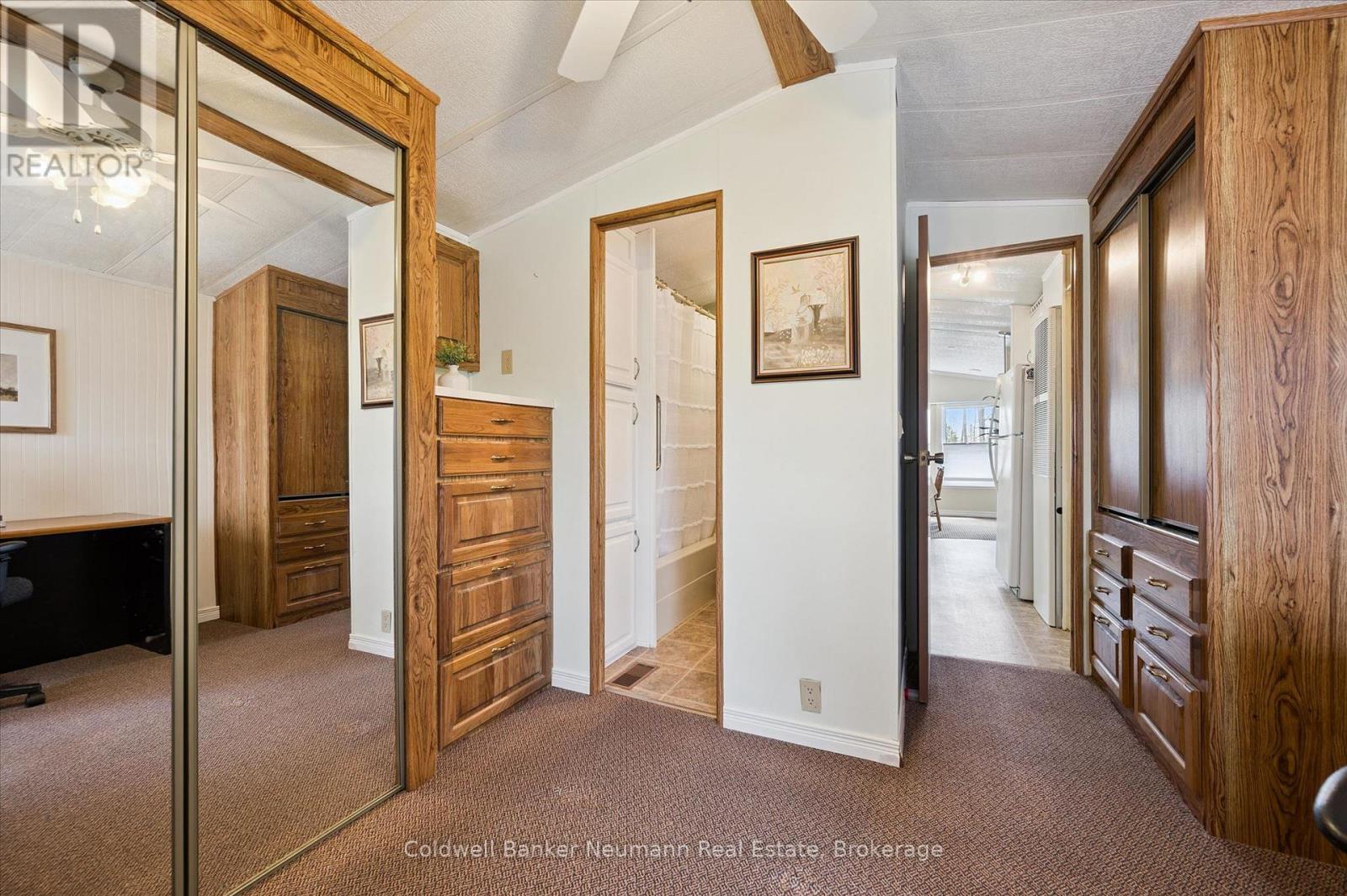 401 Teak Trail, Centre Wellington, Ontario  N1M 2W5 - Photo 15 - X13006782