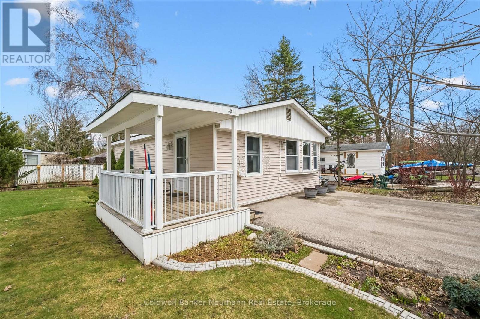 401 Teak Trail, Centre Wellington, Ontario  N1M 2W5 - Photo 2 - X13006782