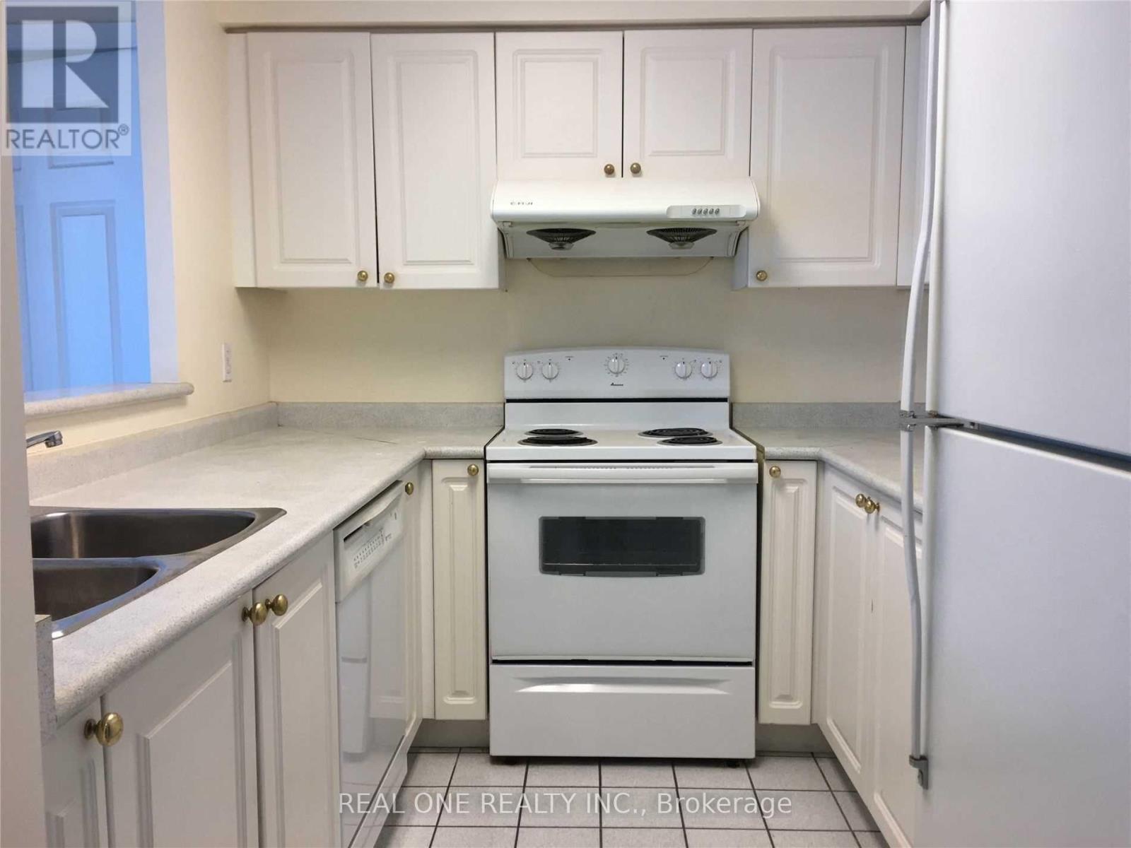 Uph06 - 8 Pemberton Avenue, Toronto, Ontario  M2M 4K8 - Photo 9 - C13004650