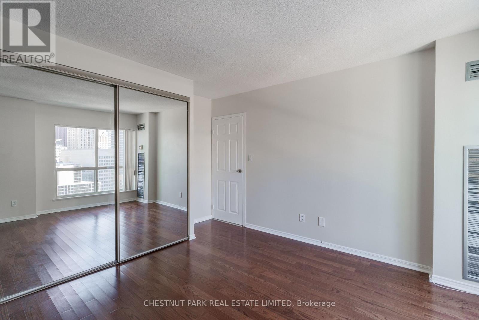 2107 - 25 The Esplanade, Toronto, Ontario  M5E 1W5 - Photo 23 - C13006764