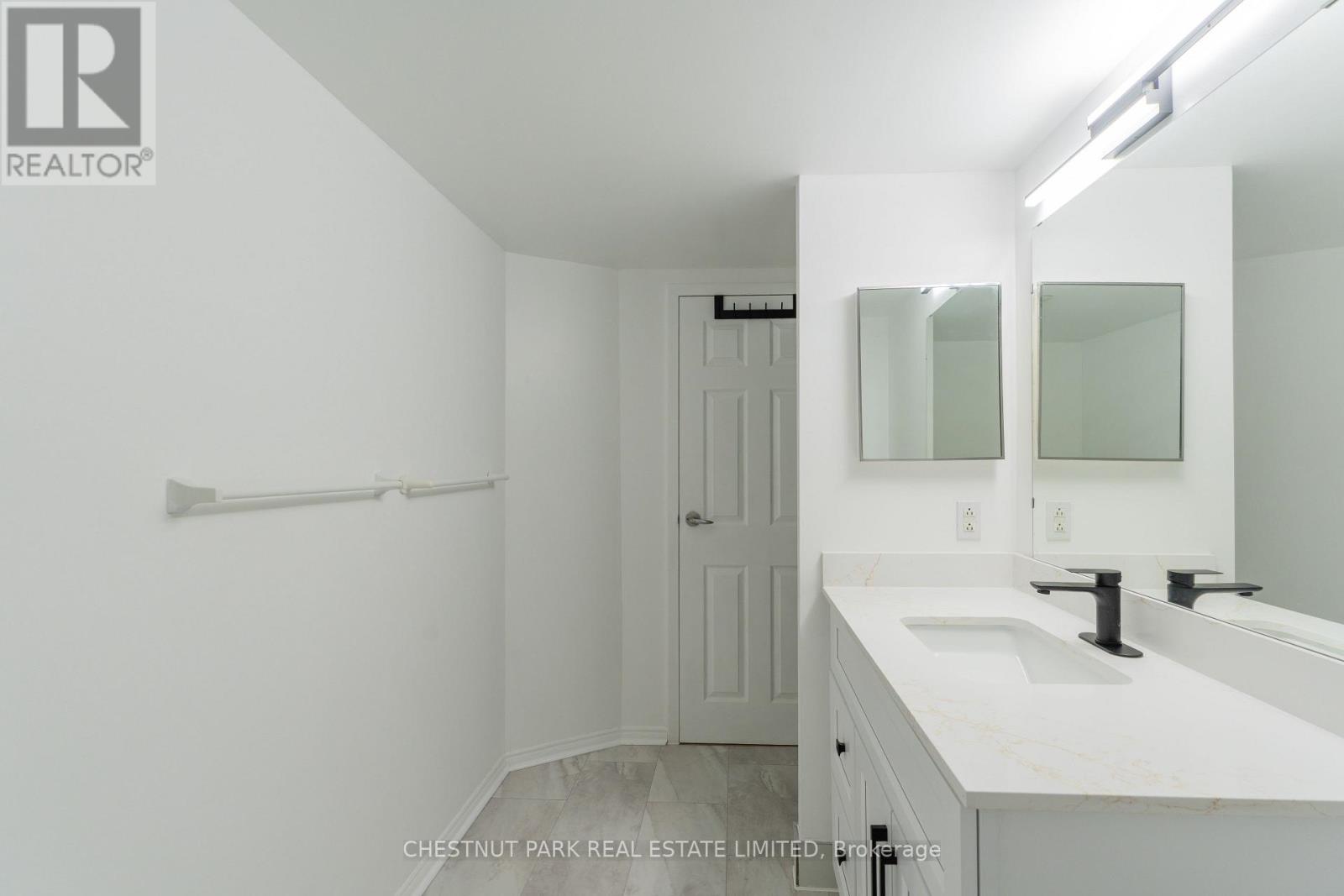 2107 - 25 The Esplanade, Toronto, Ontario  M5E 1W5 - Photo 28 - C13006764