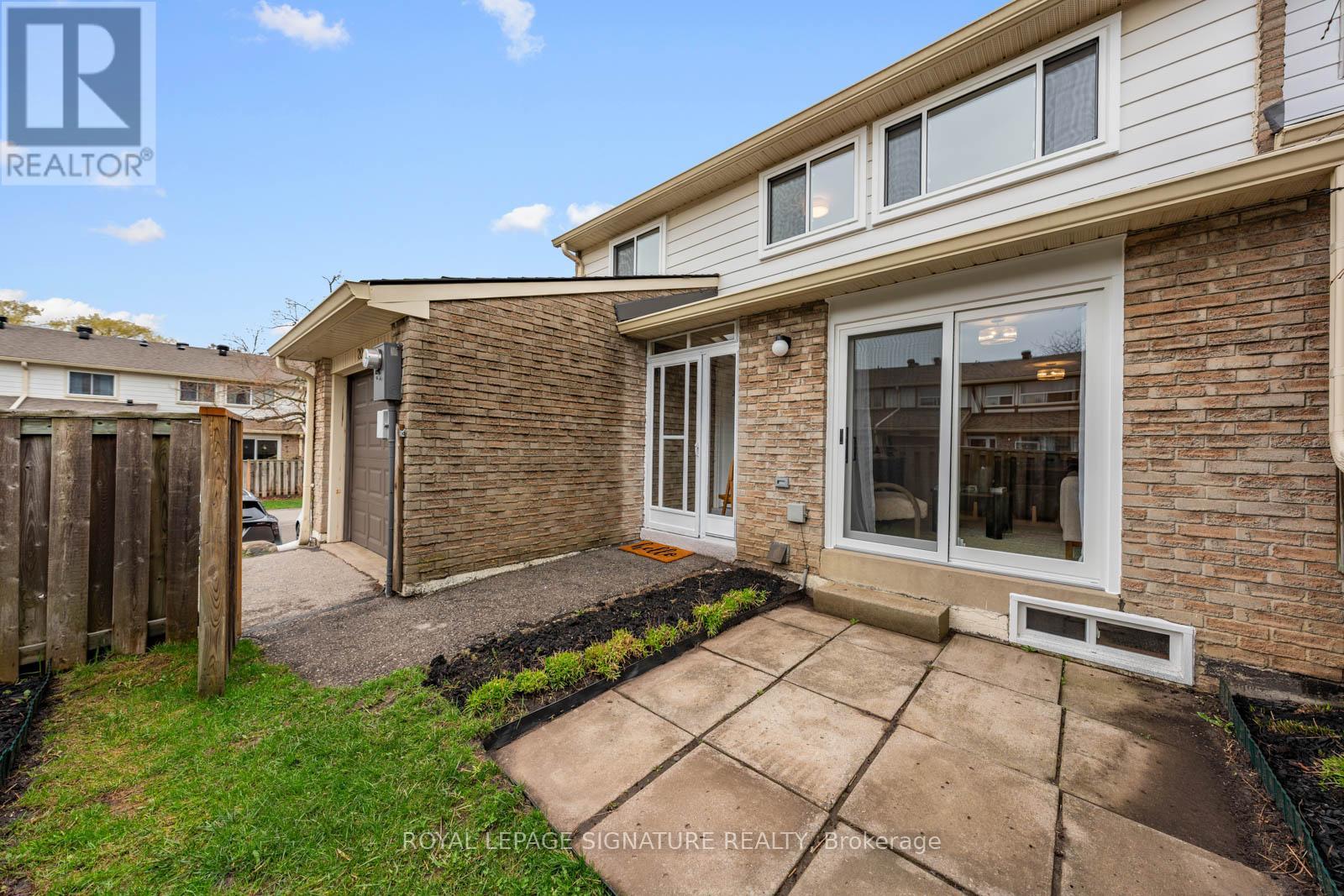 20 Crest Fern Way, Toronto, Ontario  M2J 4M2 - Photo 5 - C13006800