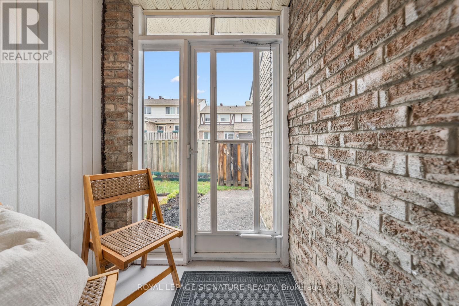 20 Crest Fern Way, Toronto, Ontario  M2J 4M2 - Photo 6 - C13006800