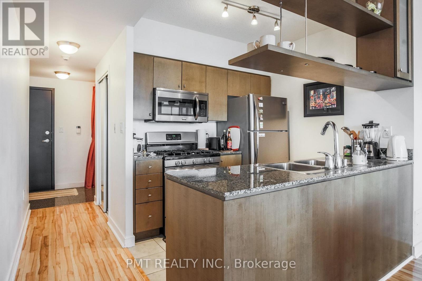 311 - 35 Mariner Terrace, Toronto, Ontario  M5V 3V9 - Photo 2 - C13006840