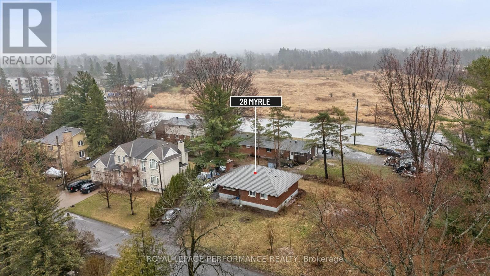 28 Myrle Avenue, Ottawa, Ontario  K2H 8E6 - Photo 2 - X13006738