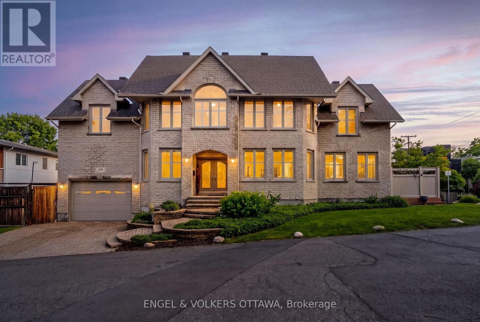 249 ATLANTIS AVENUE, Ottawa, Ontario