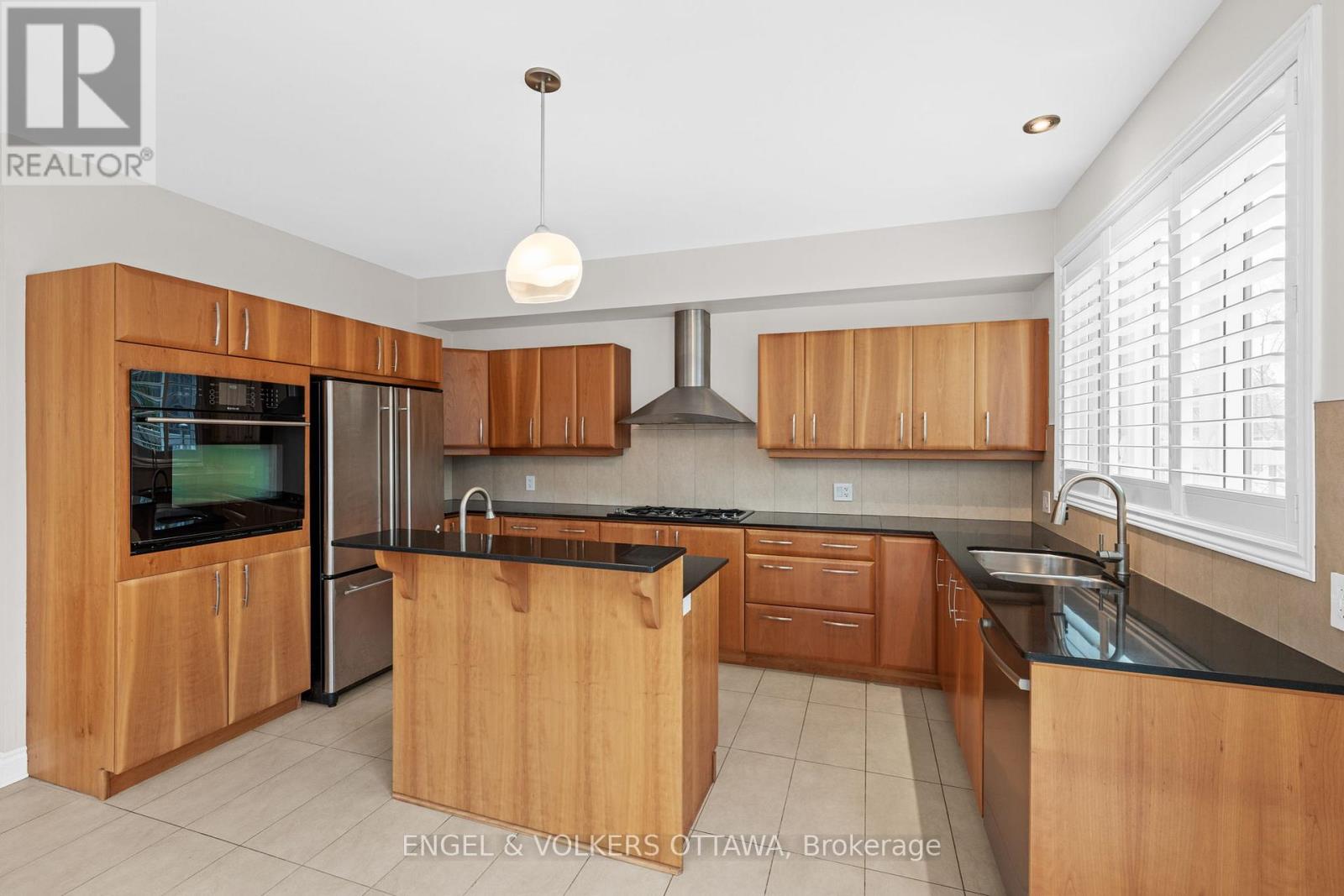 249 Atlantis Avenue, Ottawa, Ontario  K2A 1X9 - Photo 11 - X13006750