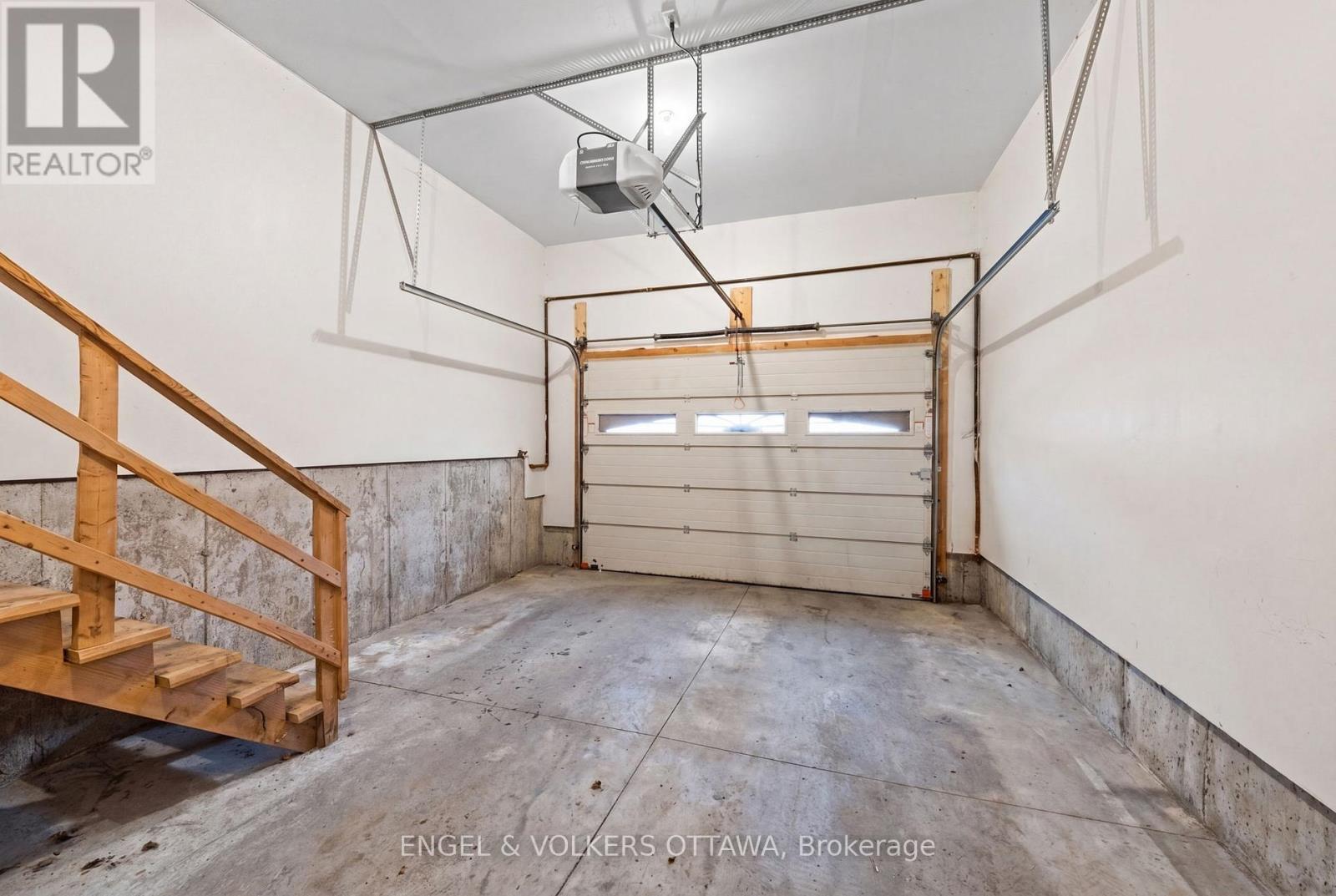 249 Atlantis Avenue, Ottawa, Ontario  K2A 1X9 - Photo 29 - X13006750