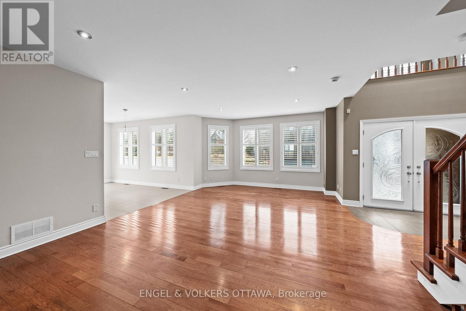 249 Atlantis Avenue, Ottawa, Ontario  K2A 1X9 - Photo 6 - X13006750