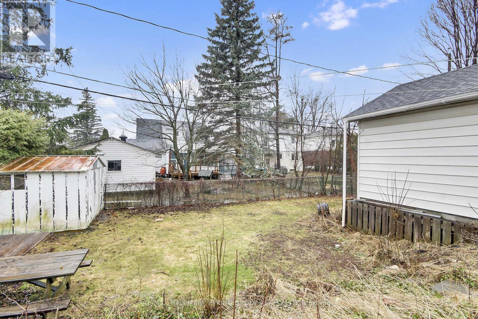 2018 Olympia Crescent, Ottawa, Ontario  K1G 2B4 - Photo 32 - X13006890