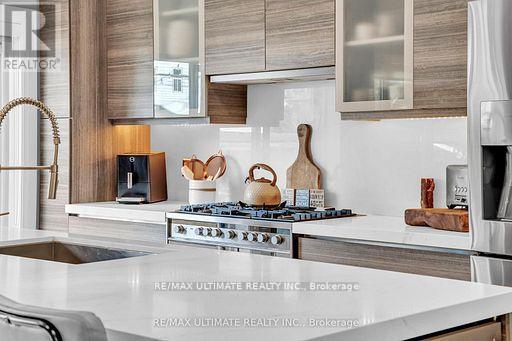 10 Oakdene Crescent, Toronto, Ontario  M4J 4H9 - Photo 16 - E13006822