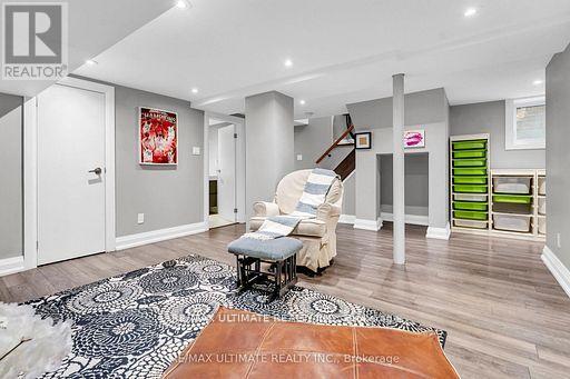 10 Oakdene Crescent, Toronto, Ontario  M4J 4H9 - Photo 34 - E13006822