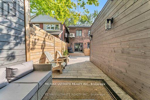 10 Oakdene Crescent, Toronto, Ontario  M4J 4H9 - Photo 39 - E13006822