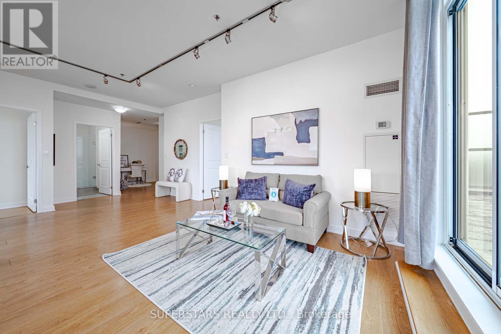 2009(Ph9) - 185 Bonis Avenue, Toronto, Ontario  M1T 0A4 - Photo 11 - E13006866