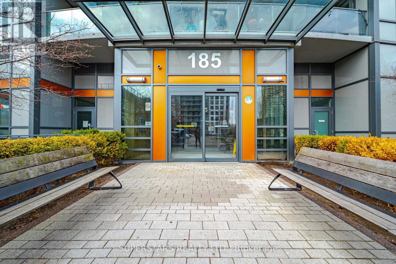 2009(Ph9) - 185 Bonis Avenue, Toronto, Ontario  M1T 0A4 - Photo 2 - E13006866