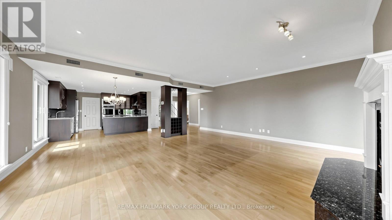 57 - 225 Meadow Lark Lane, Aurora, Ontario  L4G 0L5 - Photo 5 - N13006752