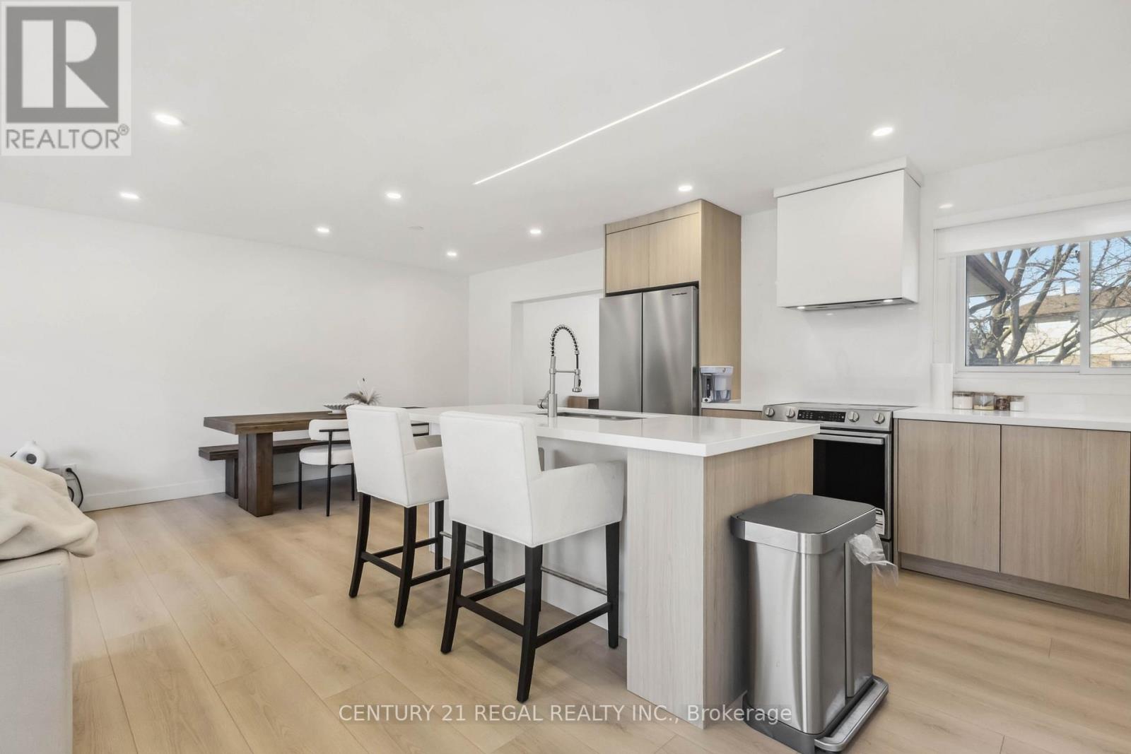 26 Sir Bedevere Place, Markham, Ontario  L3P 2W2 - Photo 7 - N13006812